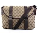 Bolsa de Ombro Gucci GG Canvas