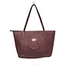 Borsa in pelle da donna Salvatore Ferragamo Gancini GU-21 H019