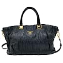 Sac à épaule en cuir noir Prada BN2076