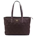 Bolsa de ombro em nylon Bordeaux Prada