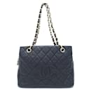 Sac à épaule en cuir caviar noir Chanel