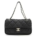 Sac à épaule Chanel Matelassé Coco Mark Chain