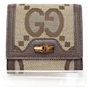 Portafoglio compatto Gucci Diana Jumbo GG