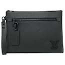 Louis Vuitton LV Aerogram Pochette iPad Clutch Tasche