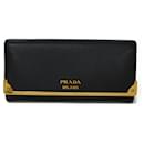 Porte-monnaie en cuir noir Prada