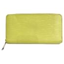 Portefeuille Zippy Epi Louis Vuitton en Jaune Cedra