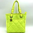 Chanel Neon Gelbe Canvas-Handtasche