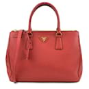 Bolso de cuero rojo Prada