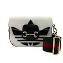 Gucci x adidas Leder Schultertasche