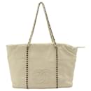 Sac tote en cuir ivoire Coco Mark de Chanel