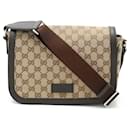 Bolsa de Ombro Gucci GG Canvas