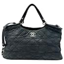 Sac à bandoulière en cuir Chanel Wild Stitch avec chaîne