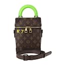 Louis Vuitton Vertikaler Box Trunk Handtasche