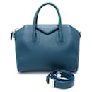 Bolso 2 en 1 Givenchy Antigona en cuero azul