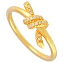 Anello Knot in oro giallo con diamante di Tiffany & Co.