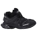 Sneaker Balenciaga Track con pelliccia in rete nera e nylon