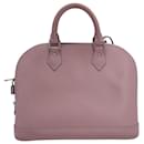 Borsa Alma BB Louis Vuitton in pelle Epi rosa