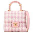 Borsa a mano con patta in tweed trapuntato rosa di Chanel