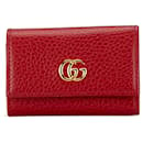 Estuche para llaves Gucci GG Marmont rojo