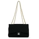 Sac à épaule Chanel Jumbo Classic en jersey noir à rabat simple