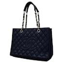 Sac fourre-tout en cuir caviar bleu marine Chanel