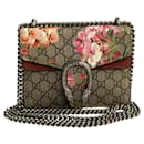 Bolsa de ombro em couro GG Supreme Flora Dionysus da GUCCI - Gucci