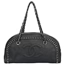 Sac Boston en cuir noir Chanel