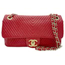 Chanel Schultertasche in Rot und Gold