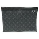 Bolsa Clutch Pochette Discovery Monogram Eclipse da Louis Vuitton