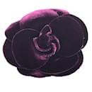 Broche Corsage Camélia Chanel em Veludo Roxo