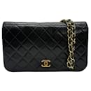 Sac à main en cuir noir Chanel