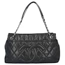 Sac à épaule Chanel Matelassé en cuir caviar noir