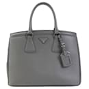 Graue Lederhandtasche Prada BN2402