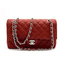 Bolsa de ombro em couro caviar Chanel