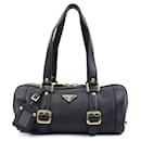 Borsa a spalla in pelle nera Prada