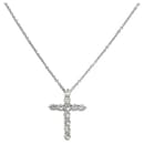 Collier Tiffany Cross Small en PT950 - Tiffany & Co