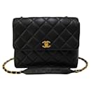 Bolsa de ombro Chanel Matelassé Cocomark em pele caviar matte