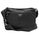 Bolso de hombro de nylon negro Prada