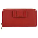 Portefeuille long Miu Miu en cuir rouge