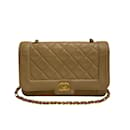 Bolso de Hombro Chanel Matelassé Diana Flap