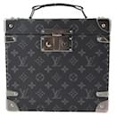 Bolso Vanity Monogram Eclipse Louis Vuitton