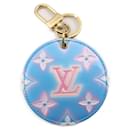 Louis Vuitton Porte Claire Illustre Keychain