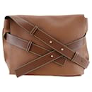 Bolso de hombro de cuero marrón Loewe