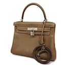 Hermes Handbag Kelly 28 A Engraved Taurillon Clemence Etoupe - Hermès