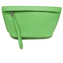 Pochette en cuir vert clair Salvatore Ferragamo