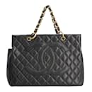 Sac à main Chanel Matelassé en cuir caviar