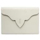 Pochette en cuir blanc cassé Yves Saint Laurent