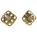 Pendientes de clip vintage chapados en oro Cocomark de Chanel