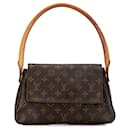 Bolso de hombro mini Looping Monogram Louis Vuitton marrón