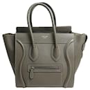 Borsa a mano Celine Luggage Micro Shopper in grigio - Céline